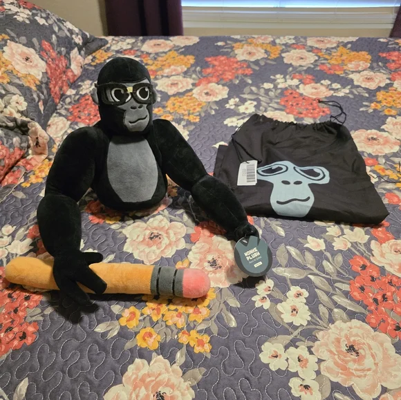 Black Gorilla Backpack With Accessories NWT - Picture 8 of 9